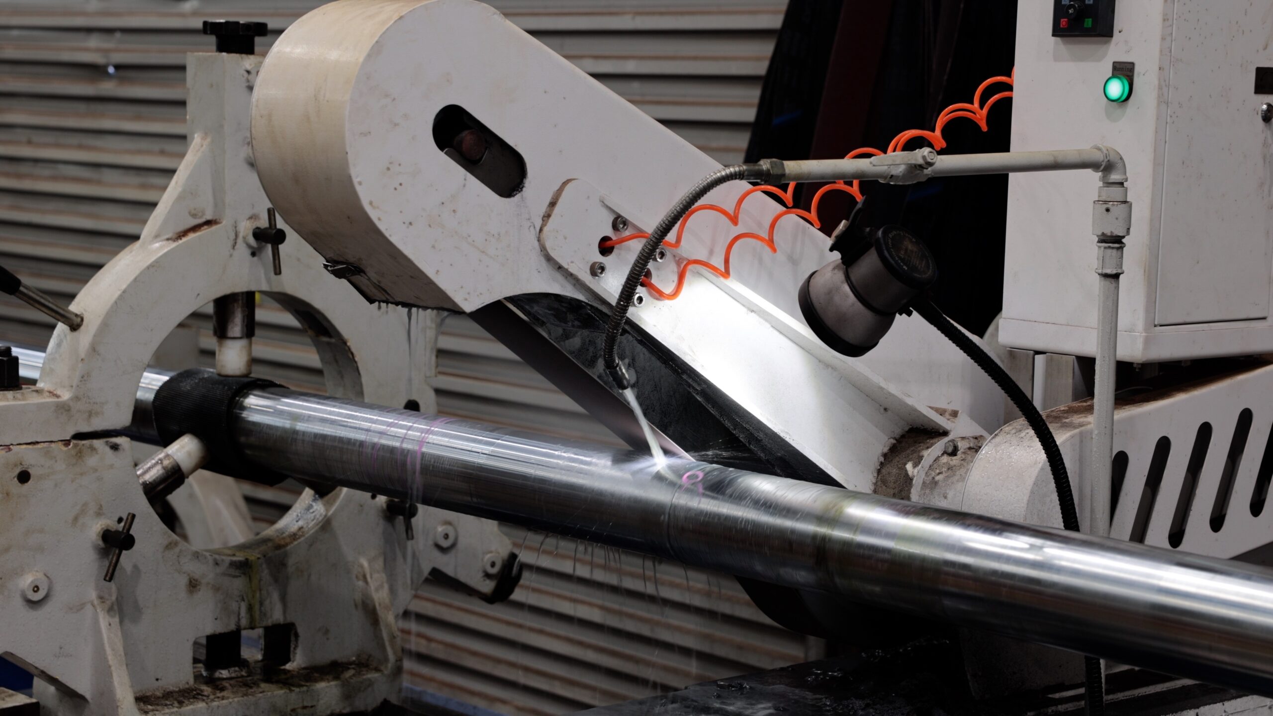 Manufacture of custom hydraulic seals with application-specific materialss